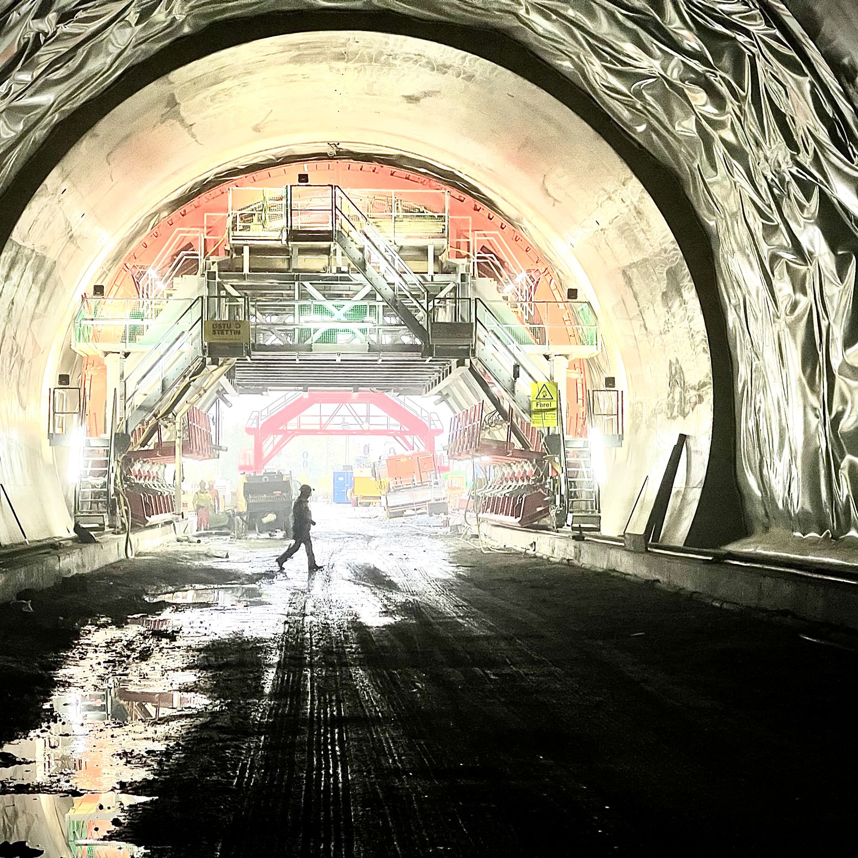 Tunnel med forskalingsvogn.